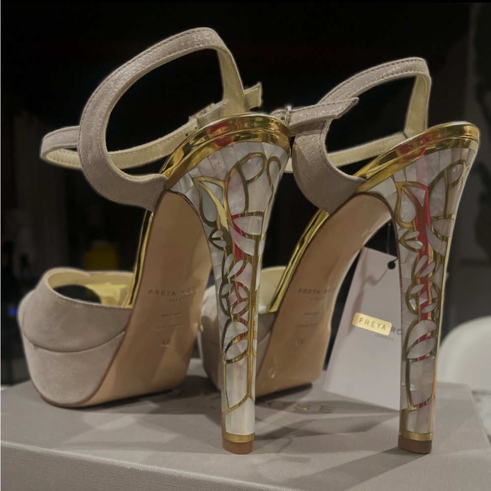 ROSE IN BLOOM GOLD - PEARL HEEL
